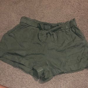 Green Aerie high rise cargo shorts. Size Large.